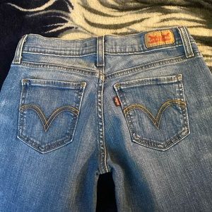 Gently used Levis Too Superlow jeans